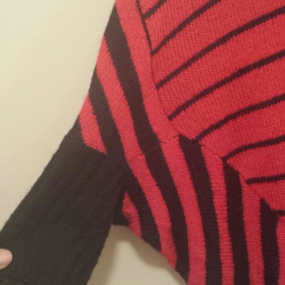 Red & black Striped Batwing Sleeved Sweater - Picture 2 of 6